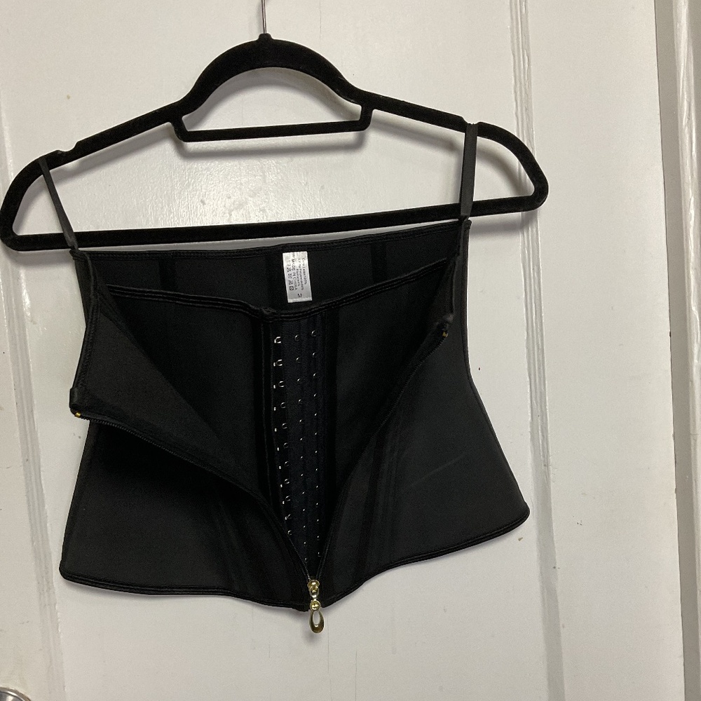 Faja - Picture 2 of 4